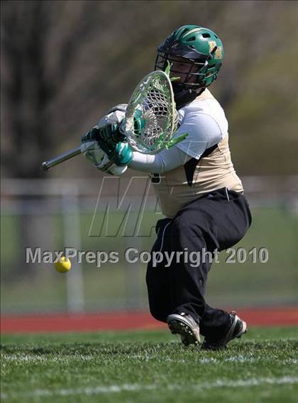 Thumbnail 3 in Rush-Henrietta vs. Fairport photogallery.