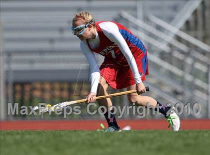 Thumbnail 2 in Rush-Henrietta vs. Fairport photogallery.