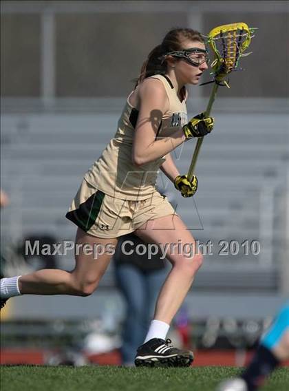 Thumbnail 3 in Rush-Henrietta vs. Fairport photogallery.