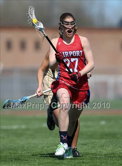Thumbnail 3 in Rush-Henrietta vs. Fairport photogallery.