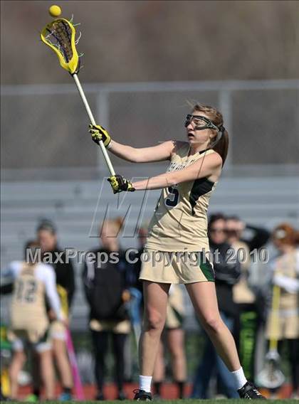 Thumbnail 3 in Rush-Henrietta vs. Fairport photogallery.