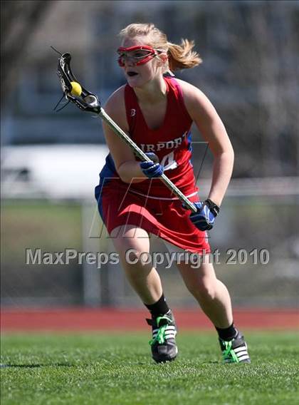 Thumbnail 3 in Rush-Henrietta vs. Fairport photogallery.