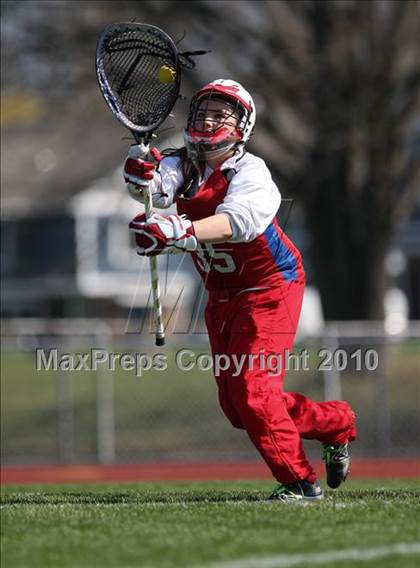 Thumbnail 3 in Rush-Henrietta vs. Fairport photogallery.