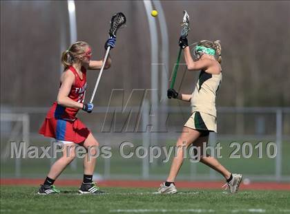 Thumbnail 3 in Rush-Henrietta vs. Fairport photogallery.