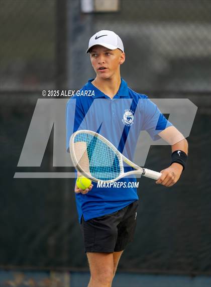 Thumbnail 2 in UIL Tennis 1A & 2A Boys Semifinals photogallery.