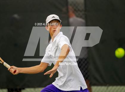 Thumbnail 2 in UIL Tennis 1A & 2A Boys Semifinals photogallery.