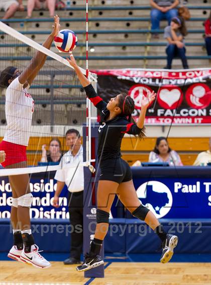 Thumbnail 3 in Stevens vs. Taft photogallery.