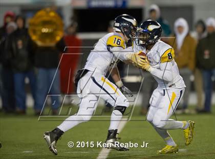 Thumbnail 3 in Parkland vs. Central Catholic (PIAA Class AAAA Final) photogallery.