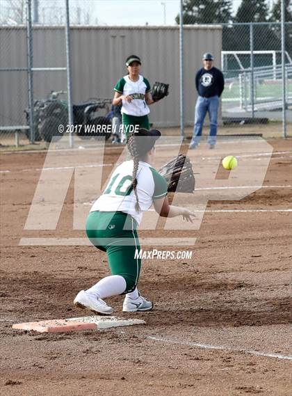 Thumbnail 1 in Rosemont @ Monterey Trail photogallery.