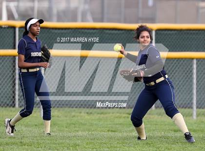 Thumbnail 3 in Rosemont @ Monterey Trail photogallery.