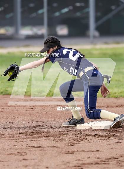 Thumbnail 3 in Rosemont @ Monterey Trail photogallery.