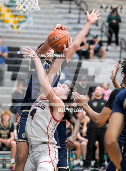 Thumbnail 1 in Notre Dame (SO) vs. Coronado  (Hoophall West - Nike TOC) photogallery.