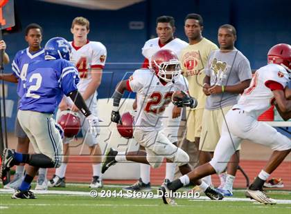 Thumbnail 3 in Brother Martin vs. East Jefferson photogallery.
