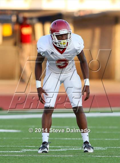 Thumbnail 1 in Brother Martin vs. East Jefferson photogallery.