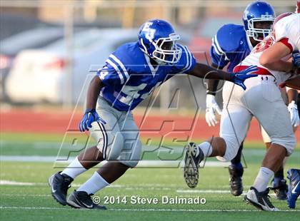 Thumbnail 3 in Brother Martin vs. East Jefferson photogallery.