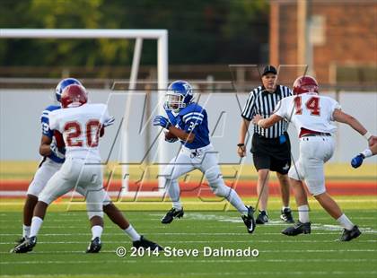 Thumbnail 2 in Brother Martin vs. East Jefferson photogallery.