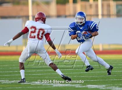 Thumbnail 3 in Brother Martin vs. East Jefferson photogallery.