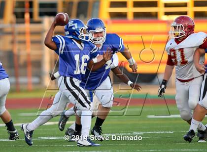 Thumbnail 3 in Brother Martin vs. East Jefferson photogallery.