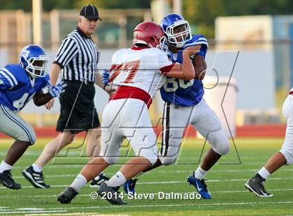 Thumbnail 3 in Brother Martin vs. East Jefferson photogallery.