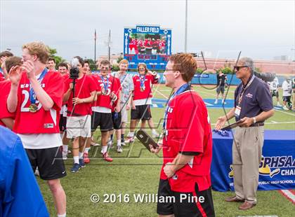 Thumbnail 1 in Yorktown vs. Jamesville-DeWitt (NYSPHSAA Class B Final) photogallery.