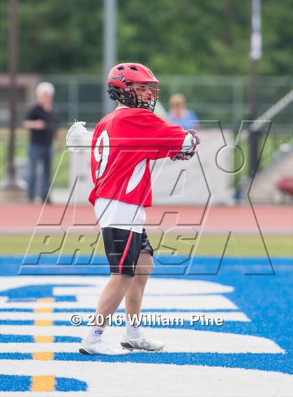 Thumbnail 2 in Yorktown vs. Jamesville-DeWitt (NYSPHSAA Class B Final) photogallery.