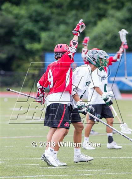 Thumbnail 1 in Yorktown vs. Jamesville-DeWitt (NYSPHSAA Class B Final) photogallery.
