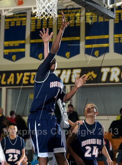 Thumbnail 1 in Cosumnes Oaks vs. Ponderosa (Trojan Toss-Up) photogallery.