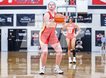 Thumbnail 3 in South Medford vs Incarnate Word (Iolani Classic Honolulu - Championship) photogallery.