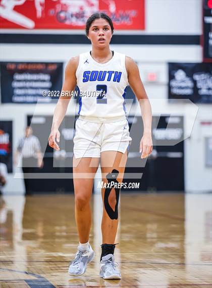 Thumbnail 2 in South Medford vs Incarnate Word (Iolani Classic Honolulu - Championship) photogallery.