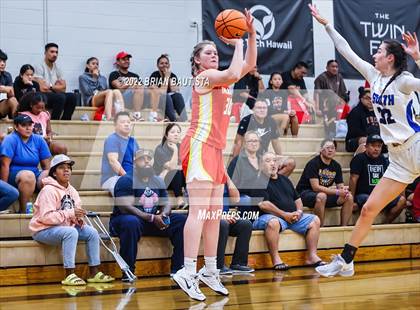 Thumbnail 3 in South Medford vs Incarnate Word (Iolani Classic Honolulu - Championship) photogallery.
