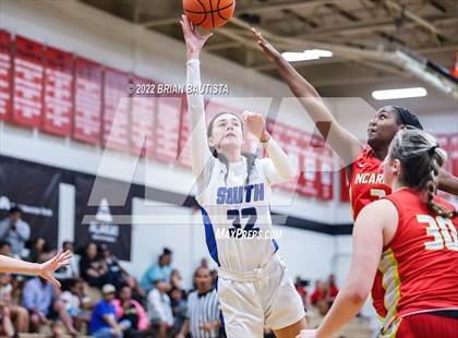 Thumbnail 3 in South Medford vs Incarnate Word (Iolani Classic Honolulu - Championship) photogallery.