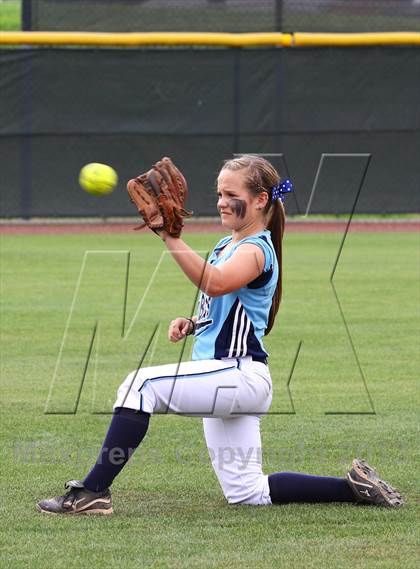 Thumbnail 2 in Deer Park vs Brazoswood (UIL 5A Regional Playoff) photogallery.