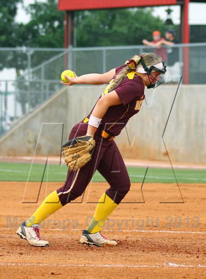 Thumbnail 1 in Deer Park vs Brazoswood (UIL 5A Regional Playoff) photogallery.