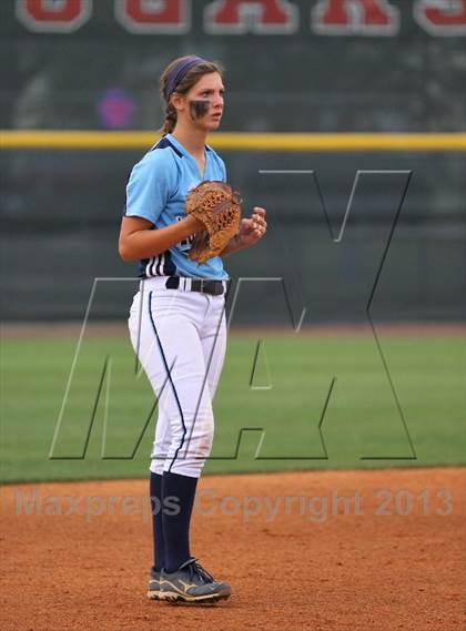 Thumbnail 2 in Deer Park vs Brazoswood (UIL 5A Regional Playoff) photogallery.
