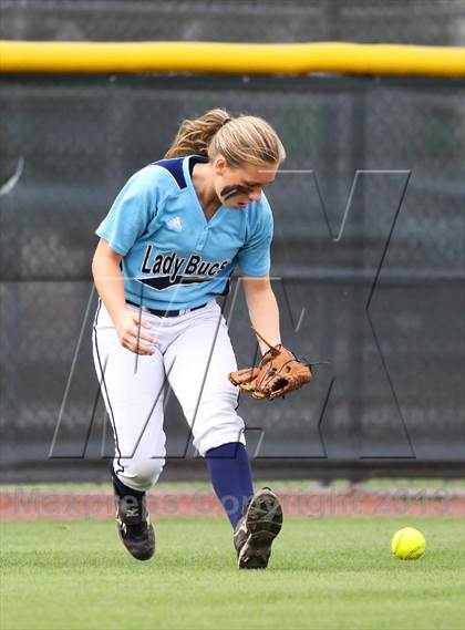 Thumbnail 3 in Deer Park vs Brazoswood (UIL 5A Regional Playoff) photogallery.