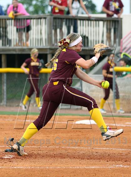 Thumbnail 3 in Deer Park vs Brazoswood (UIL 5A Regional Playoff) photogallery.