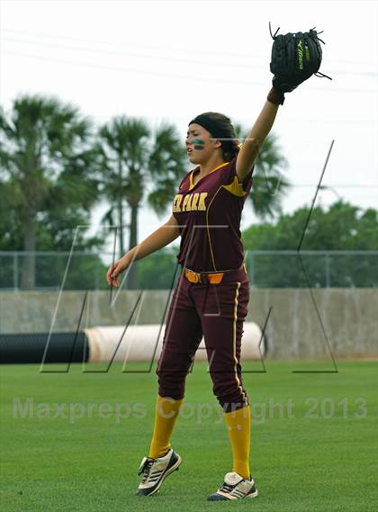 Thumbnail 3 in Deer Park vs Brazoswood (UIL 5A Regional Playoff) photogallery.