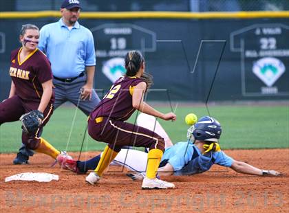 Thumbnail 1 in Deer Park vs Brazoswood (UIL 5A Regional Playoff) photogallery.