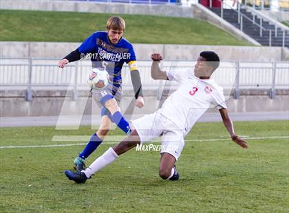 Thumbnail 3 in Denver East vs. Broomfield (CHSAA 5A Final) photogallery.