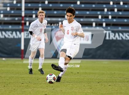 Thumbnail 3 in Denver East vs. Broomfield (CHSAA 5A Final) photogallery.