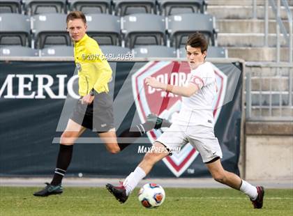 Thumbnail 3 in Denver East vs. Broomfield (CHSAA 5A Final) photogallery.