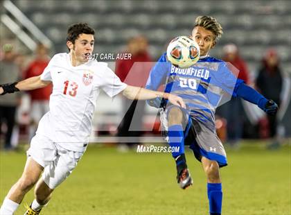Thumbnail 3 in Denver East vs. Broomfield (CHSAA 5A Final) photogallery.
