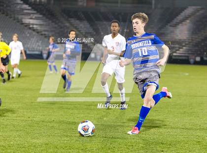 Thumbnail 1 in Denver East vs. Broomfield (CHSAA 5A Final) photogallery.