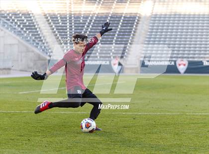 Thumbnail 2 in Denver East vs. Broomfield (CHSAA 5A Final) photogallery.