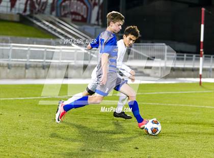 Thumbnail 1 in Denver East vs. Broomfield (CHSAA 5A Final) photogallery.