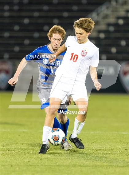 Thumbnail 1 in Denver East vs. Broomfield (CHSAA 5A Final) photogallery.
