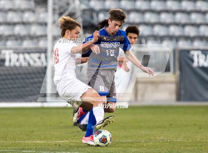 Thumbnail 2 in Denver East vs. Broomfield (CHSAA 5A Final) photogallery.