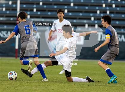Thumbnail 3 in Denver East vs. Broomfield (CHSAA 5A Final) photogallery.