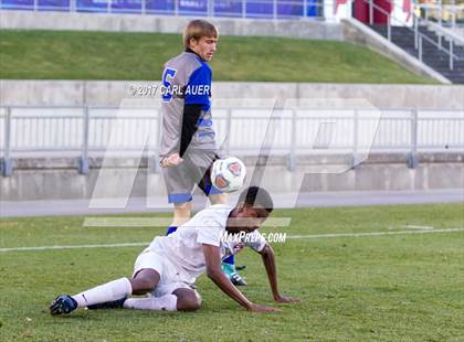 Thumbnail 3 in Denver East vs. Broomfield (CHSAA 5A Final) photogallery.