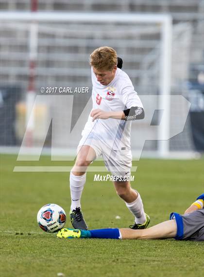 Thumbnail 3 in Denver East vs. Broomfield (CHSAA 5A Final) photogallery.